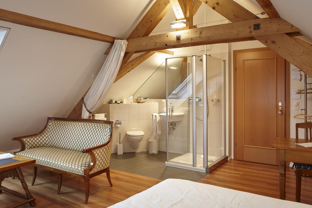Landgasthof Hotel Rössli Ebikon Rum bild